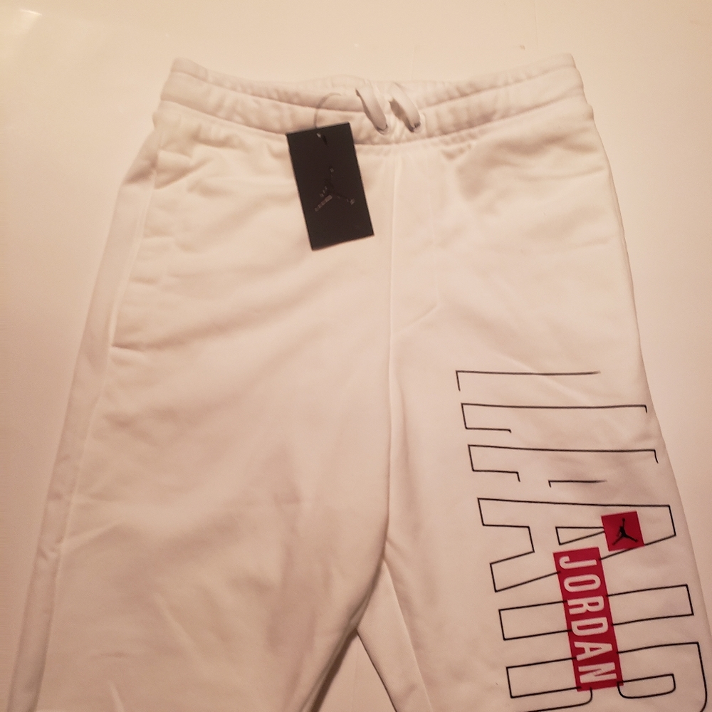 Nike Air Jordan White Jumpman Fleece Shorts - Picture 5 of 16